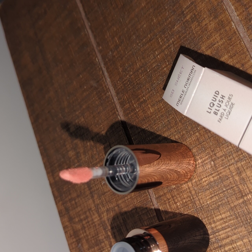 ❤️5/$25 🌟NWT Merle Norman Liquid Blush  Sweet - Picture 2 of 2